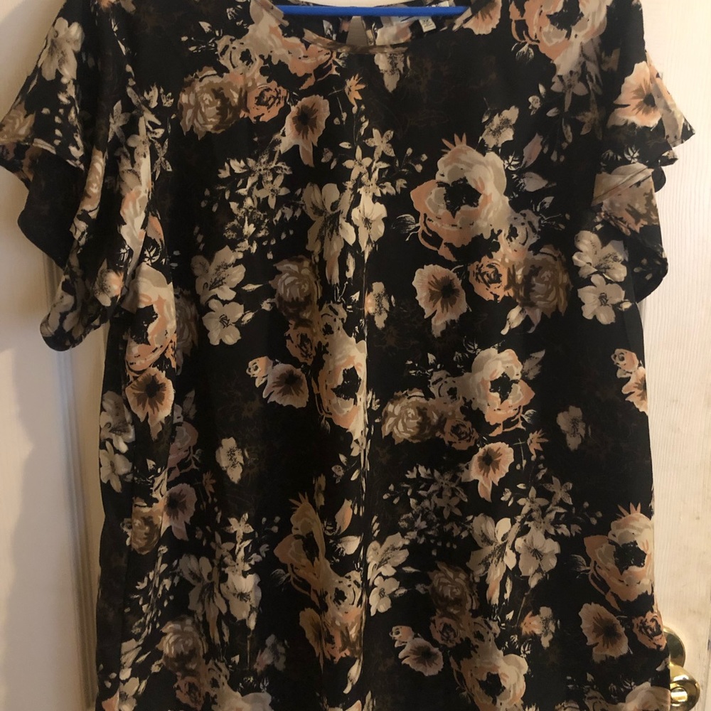 Ruffle sleeve dress top